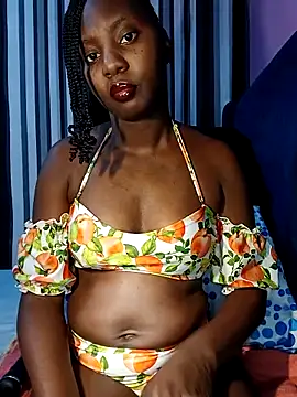 Snapshot of luxusroyce chatting on March 2025 12:15:01 AM luxusroyce online show from March 2025 12:15:01 AM