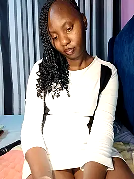 Snapshot of luxusroyce chatting on March 2025 03:54:02 AM luxusroyce online show from March 2025 03:54:02 AM