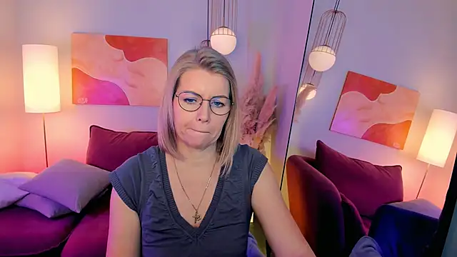 Annie Light online show from February 2026 06:34:02 AM