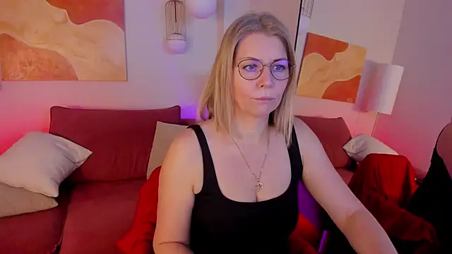 Annie Light online show from December 2025 05:52:01 AM