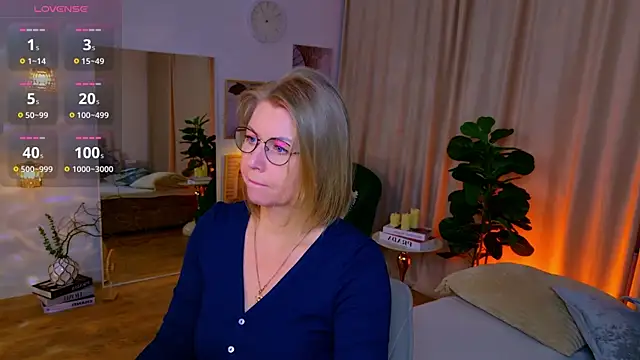 Annie Light online show from May 2026 08:46:02 AM