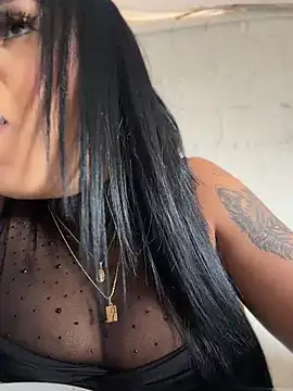 Luisa Fernandaa online show from April 2026 06:09:02 PM