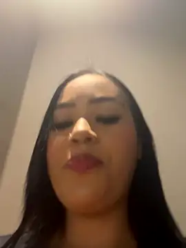 Luisa Fernandaa online show from November 2025 08:19:01 PM