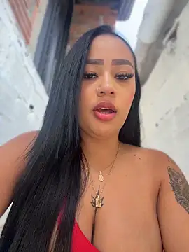 Luisa Fernandaa online show from May 2026 09:45:02 PM