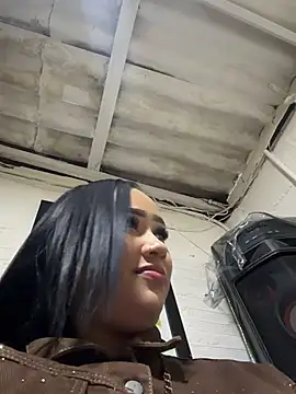 Luisa Fernandaa online show from April 2026 12:40:01 AM