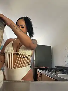 Luisa Fernandaa online show from March 2026 04:08:01 PM