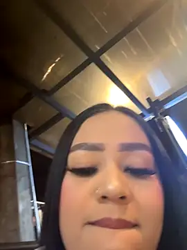 Luisa Fernandaa online show from November 2025 11:30:01 PM