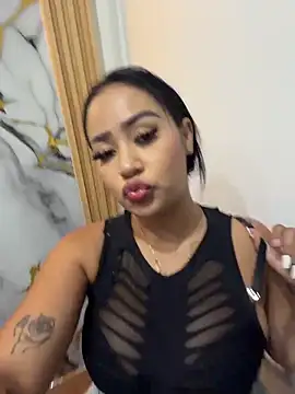 Luisa Fernandaa online show from May 2026 11:24:01 PM