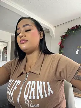 Luisa Fernandaa online show from April 2026 06:21:02 PM