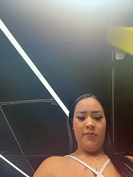 Luisa Fernandaa online show from February 2026 06:42:01 PM