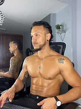 ARON TAYLER01 online show from March 2025 12:34:01 PM