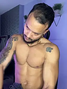 ARON TAYLER01 online show from November 2025 10:37:01 AM