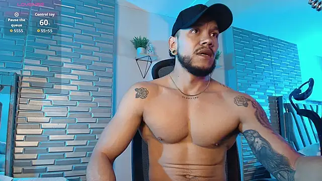 ARON TAYLER01 online show from March 2026 10:21:02 AM