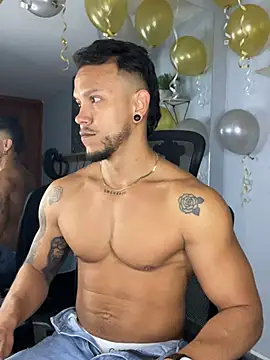 ARON TAYLER01 online show from March 2025 12:36:02 PM