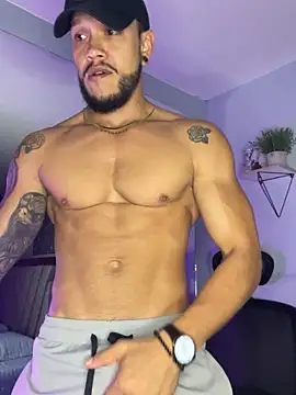 ARON TAYLER01 online show from October 2025 10:35:02 AM