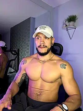 ARON TAYLER01 online show from November 2025 10:27:01 AM