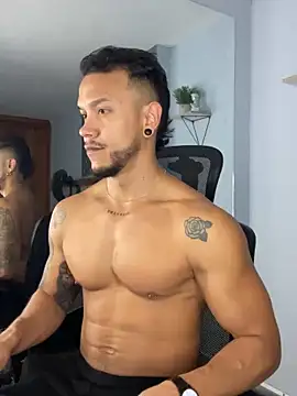 ARON TAYLER01 online show from March 2025 12:33:02 PM