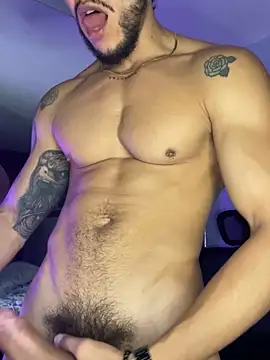 ARON TAYLER01 online show from October 2025 10:29:02 AM