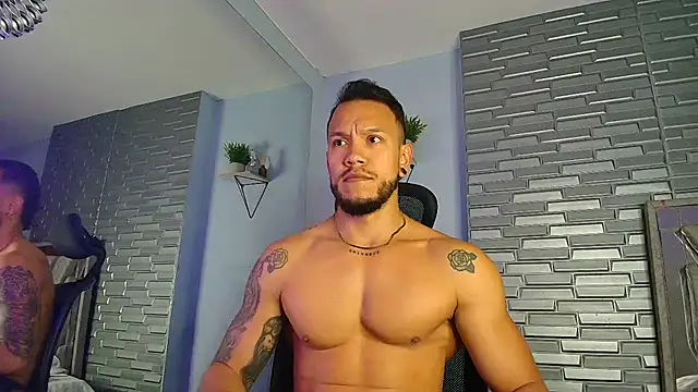 ARON TAYLER01 online show from February 2026 10:37:01 AM