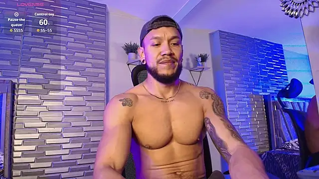 ARON TAYLER01 online show from March 2026 10:27:02 AM