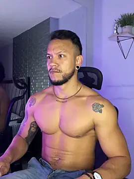 ARON TAYLER01 online show from September 2025 10:30:02 AM