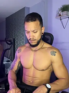 ARON TAYLER01 online show from November 2025 10:20:01 AM