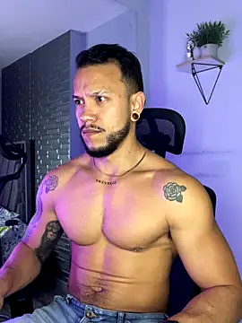 ARON TAYLER01 online show from October 2025 10:34:01 AM