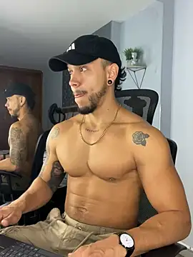 ARON TAYLER01 online show from March 2025 12:34:02 PM