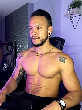 ARON TAYLER01 online show from September 2025 10:22:01 AM