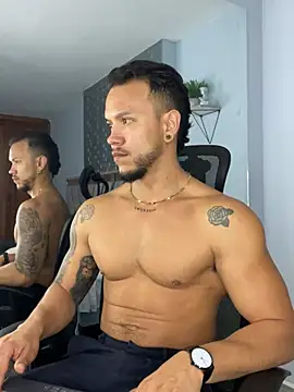 ARON TAYLER01 online show from February 2025 04:03:01 PM