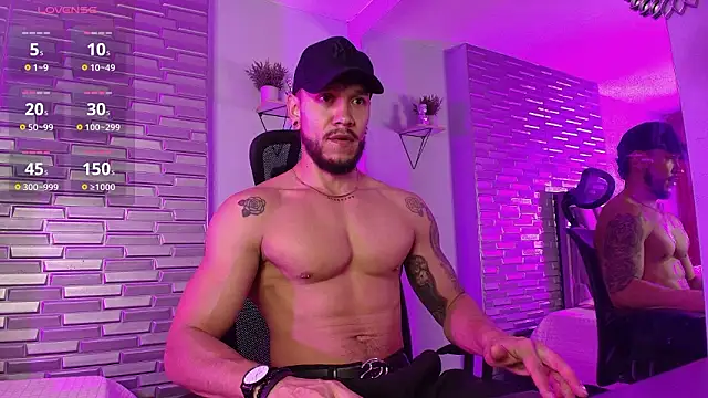 ARON TAYLER01 online show from March 2026 10:11:02 AM