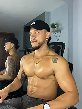 ARON TAYLER01 online show from February 2025 12:55:01 PM