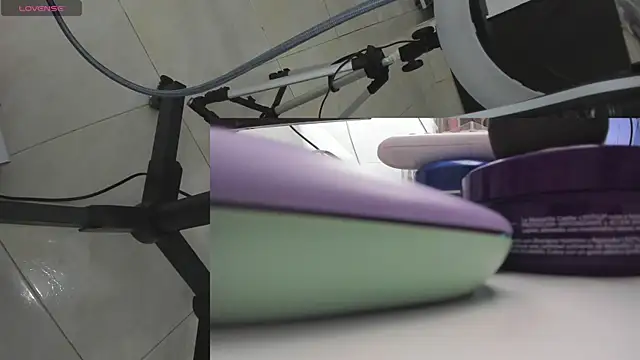 Snapshot of bellacutey_ chatting on February 2025 08:28:02 PM bellacutey  online show from February 2025 08:28:02 PM