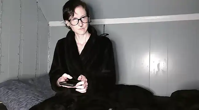 EsraScene online show from March 2025 03:17:01 AM