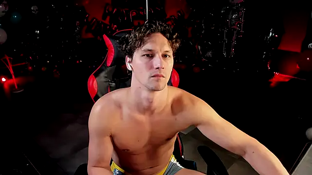 dirty-boss online show from December 2025 04:35:01 AM