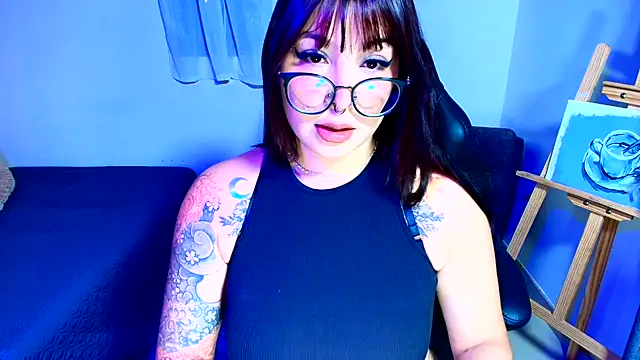 Snapshot of SweetIsabella_x chatting on June 2026 05:07:01 AM SweetIsabella x online show from June 2026 05:07:01 AM