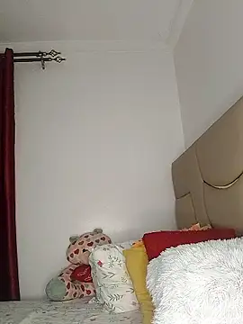 NicRaisaa online show from December 2025 06:16:01 AM