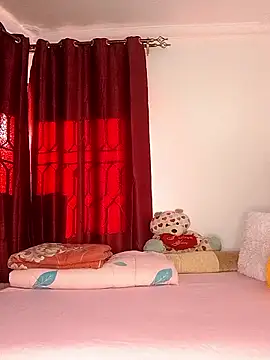 NicRaisaa online show from October 2025 04:47:02 AM