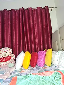 NicRaisaa online show from May 2026 04:05:01 AM