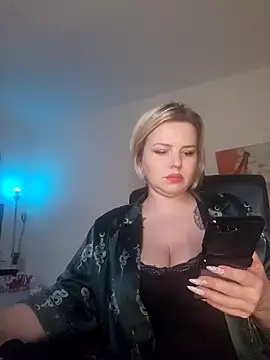 Snapshot of Ladykaos chatting on February 2025 03:27:01 PM Ladykaos online show from February 2025 03:27:01 PM
