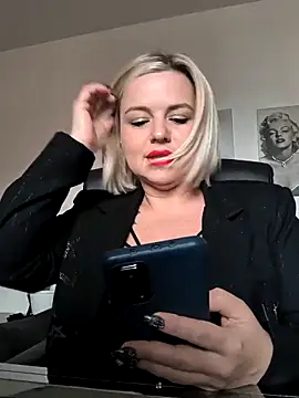 Ladykaos online show from October 2025 01:31:01 PM