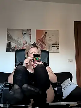 Snapshot of Ladykaos chatting on January 2025 02:32:02 PM Ladykaos online show from January 2025 02:32:02 PM