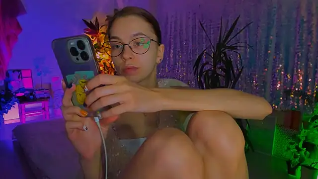 poli   online show from October 2025 07:24:01 PM