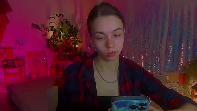 Snapshot of poli__ chatting on February 2025 05:25:02 PM poli   online show from February 2025 05:25:02 PM
