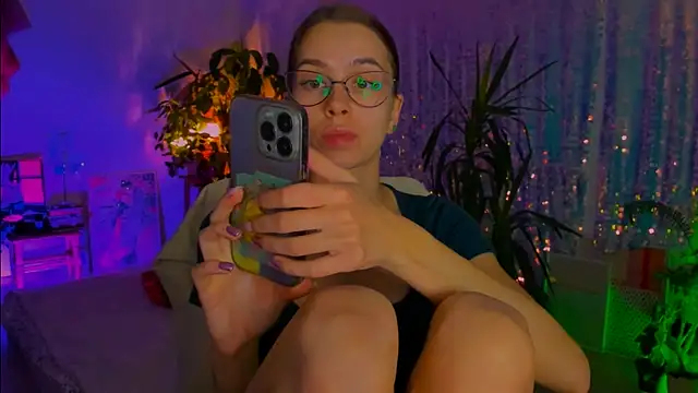 poli   online show from November 2025 07:25:02 PM