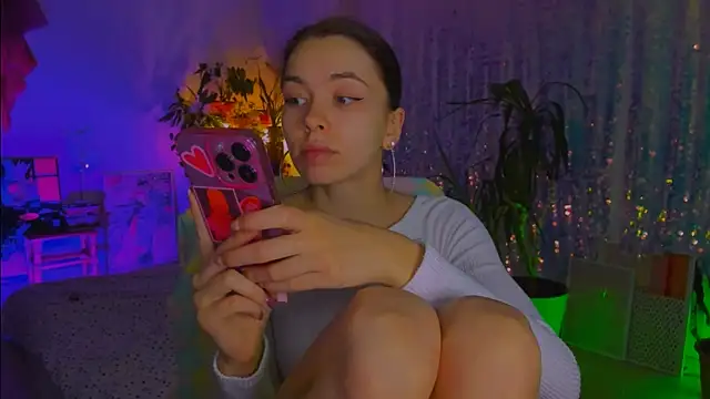 poli   online show from December 2025 04:41:02 PM