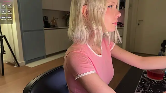 Snapshot of neon_demon chatting on September 2025 08:37:01 PM neon demon online show from September 2025 08:37:01 PM