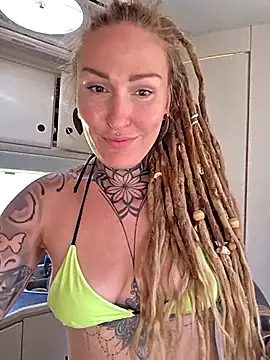 Snapshot of Mira-Grey89 chatting on July 2026 03:19:02 PM Mira-Grey89 online show from July 2026 03:19:02 PM