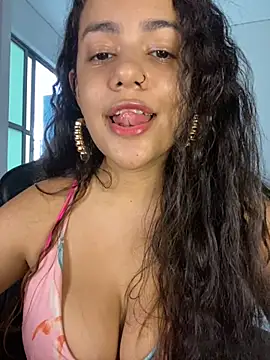 Snapshot of demonaughtyyy chatting on October 2025 10:33:01 PM demonaughtyyy online show from October 2025 10:33:01 PM