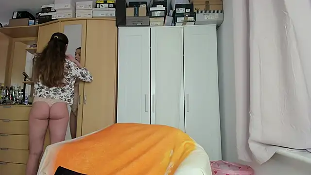 Snapshot of Rolla_Coaster chatting on March 2025 02:04:01 AM Rolla Coaster online show from March 2025 02:04:01 AM